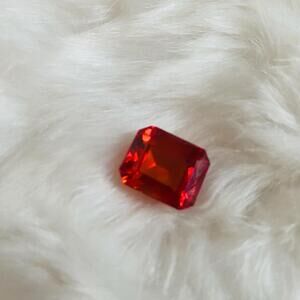 Saphire Red Gemstone
